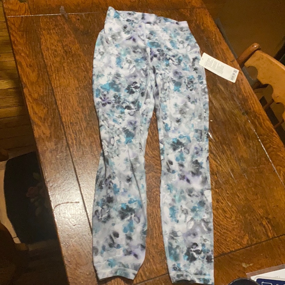 Lululemon unlimit HR tight 25” NWT